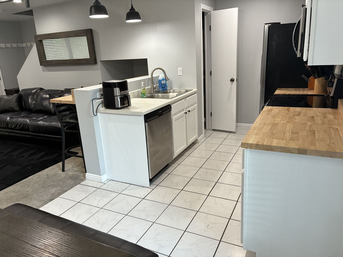 Finished kitchen and breakfast bar